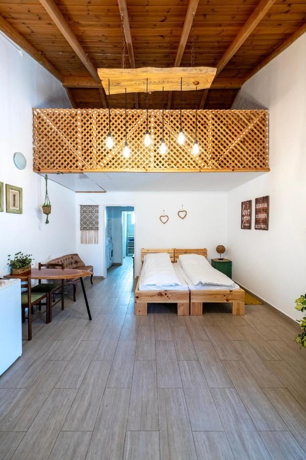 רז אירוח ברמה Villa Qaşrīn Dış mekan fotoğraf