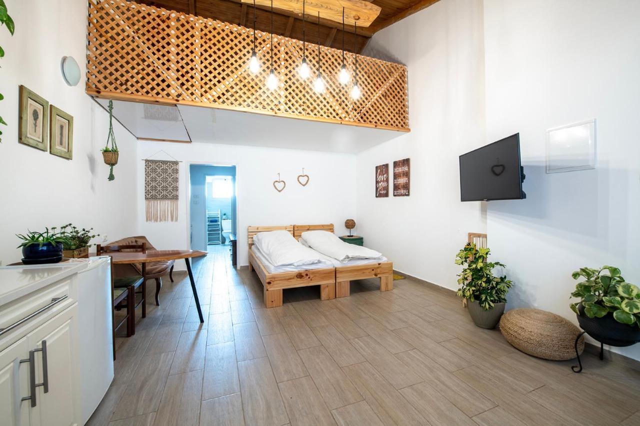 רז אירוח ברמה Villa Qaşrīn Dış mekan fotoğraf